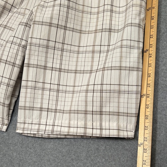 Billabong Men's Plaid Shorts - Cream and Brown Pants - Picture 5 of 7